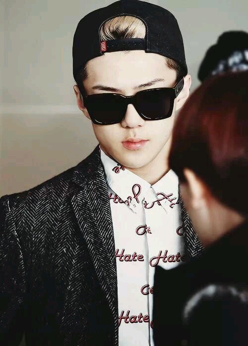 Hi! follwback to @sehunstan_exoxo instead.Thanks ^_^