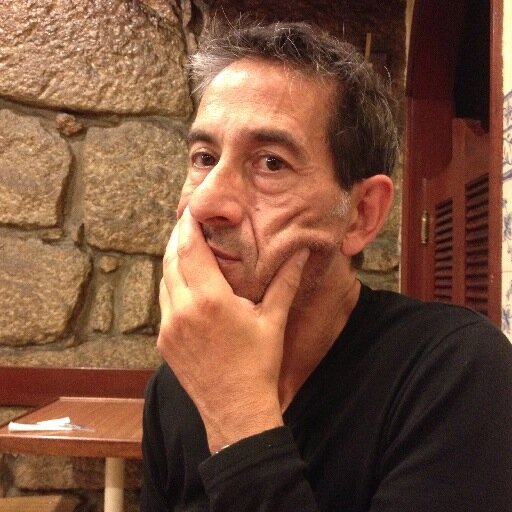 Oporto Town, Words, Reading, Writing, Learning, Living and feeling new and different Fragrancies around the world...
