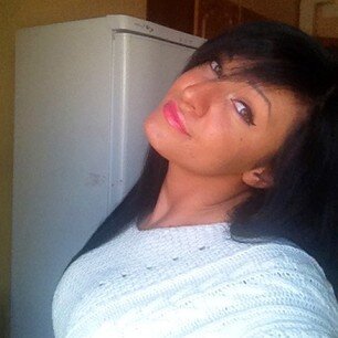 Hey I'm RoxieSchoewe follow me i follow back. #teamfollowback #teamretweet #instantFollowback #Follow2BeFollowed #FollowNow