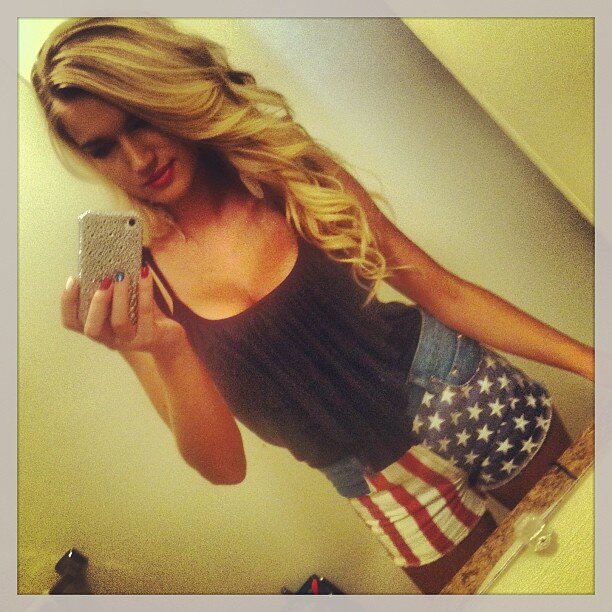 Hey I'm MaryannHazard follow me i follow back. #teamfollowback #teamretweet #instantFollowback #follow2befollowed #follownow