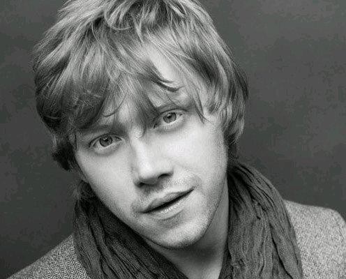 Otro Weasley... vivo enamorado de Hermione