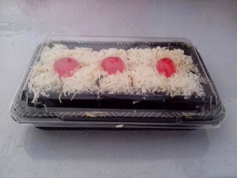 Menerima pesanan brownies, contact 087888686628. Jl. Purisakti 1 no. 22, Antasari, Jakarta Selatan.
