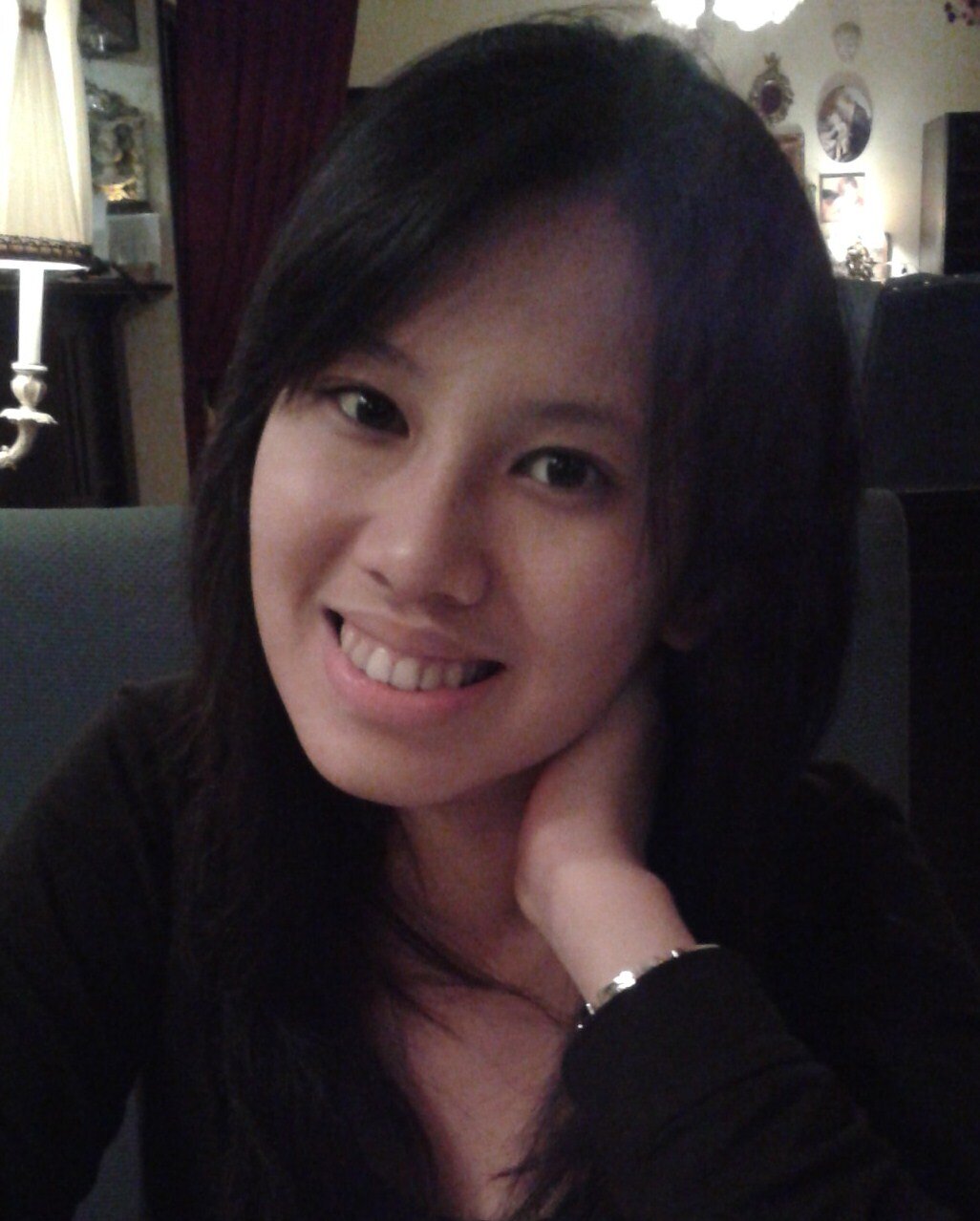 StephanieLoo's profile picture. A Radiation Therapist by profession and a budding Clinical Marketeer. 
Obsessed with bunnies, bags, books, and baking!