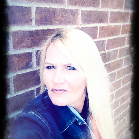 JeniWest247's profile picture. Authenticity is Magnetic.