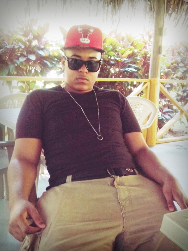 DerickSantosC's profile picture. 