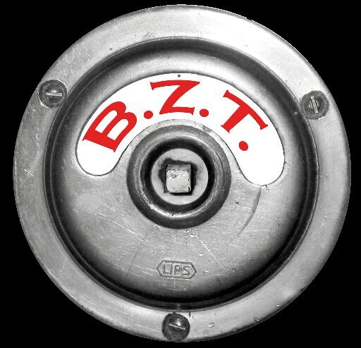 Toneelclub BeZeT (ontstaan uit de PJGU Bunnik) uit Werkhoven. Wij speelden in 2019 met veel plezier voor jong en oud in de Kersepit. Nu spelen we even niet...