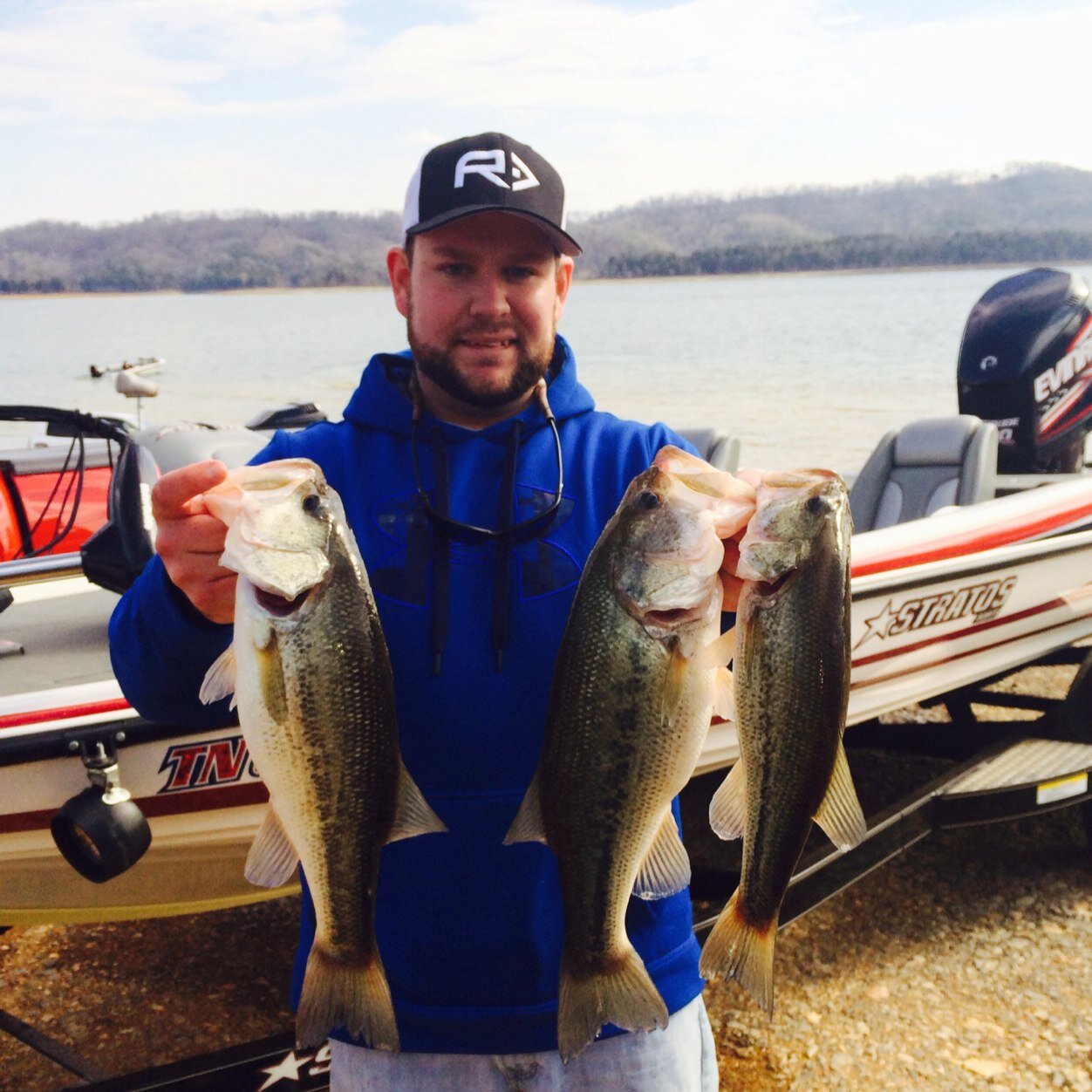 Weekend angler trying to make it. Sponsors Under Armour, PowerTeam Lures, RahFish, Raw Jigs, Daiwa , Smith lake outfitters.