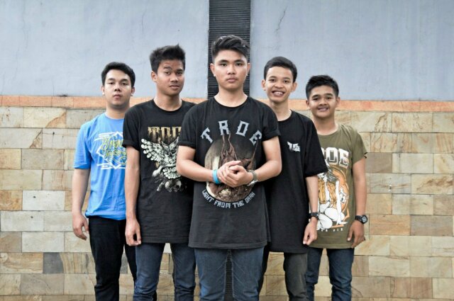 Easycore! | @haroldephr @AprianDoresC @MFARHANFAUZAN @Syahron_Cahyana @erwinoktavyan | CP: 081212414634 PIN:29D207F0 | ig: fightingforfinal