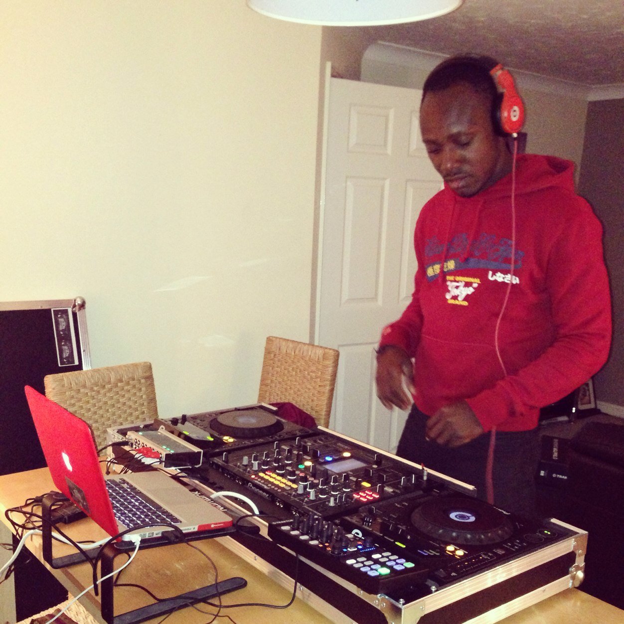di_jones6's profile picture. Dj, Presenter and music producer
