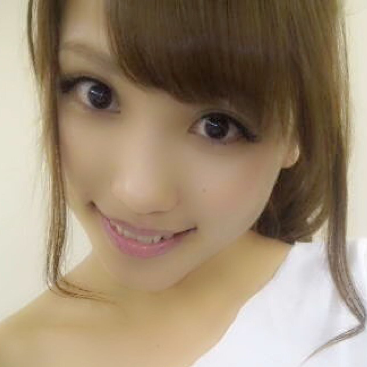 元SDN48で現在はTwin Planet所属の穐田和恵さんの非公式botです。彼女の過去の名言・迷言をつぶやきます。つぶやいて欲しい言葉があればリプライかDMで連絡ください。※つぶやき:1時間ごと(深夜除く)☆フォロワー様500名突破!みなさまに感謝☆