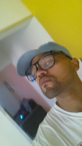 bonifaciovinny's profile picture. Empresário, Inteligente e Cheio de Defeitos.