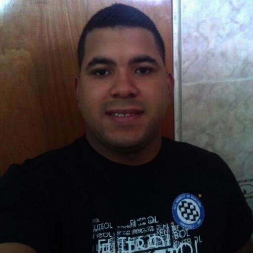 Un luchador incansable , me ecantan los retos , la buena musica , la buena comida , y sobre todo las mujeres hermosas!!!!! Tsu en Mecanica Industrial ...