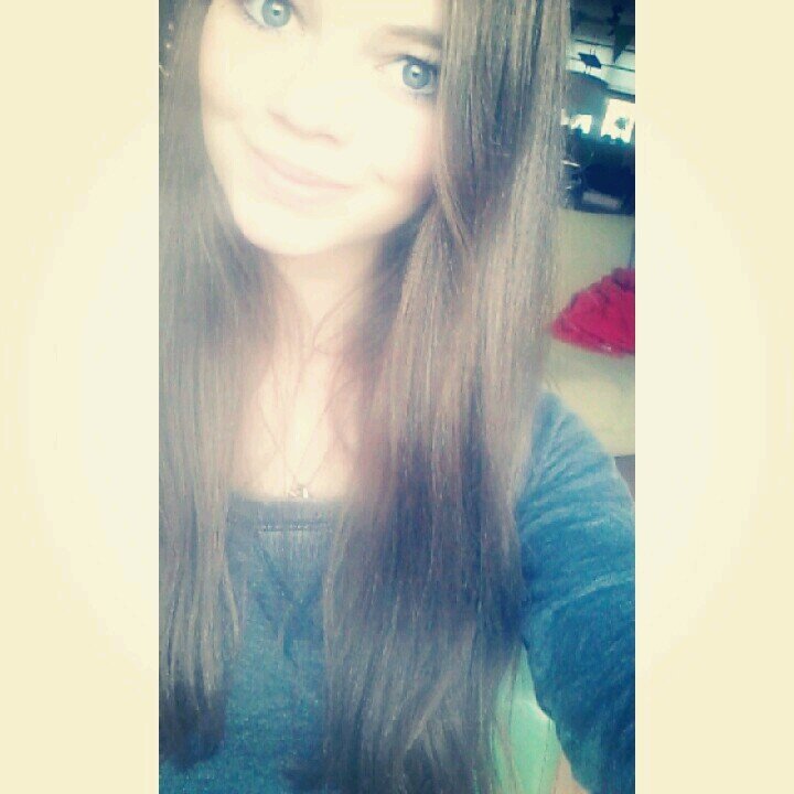 xxelise_x's profile picture. The planet is our playground ◆◇