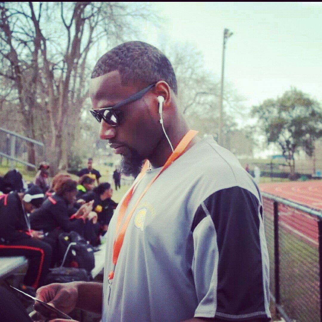 Built4Dis's profile picture. http://t.co/1NPZitE14U #teamalumnidawg #teamcollegegrad #teamsteelernation #teamtrackordie dream chasing so don't wake me till I get there...follow boiiiii