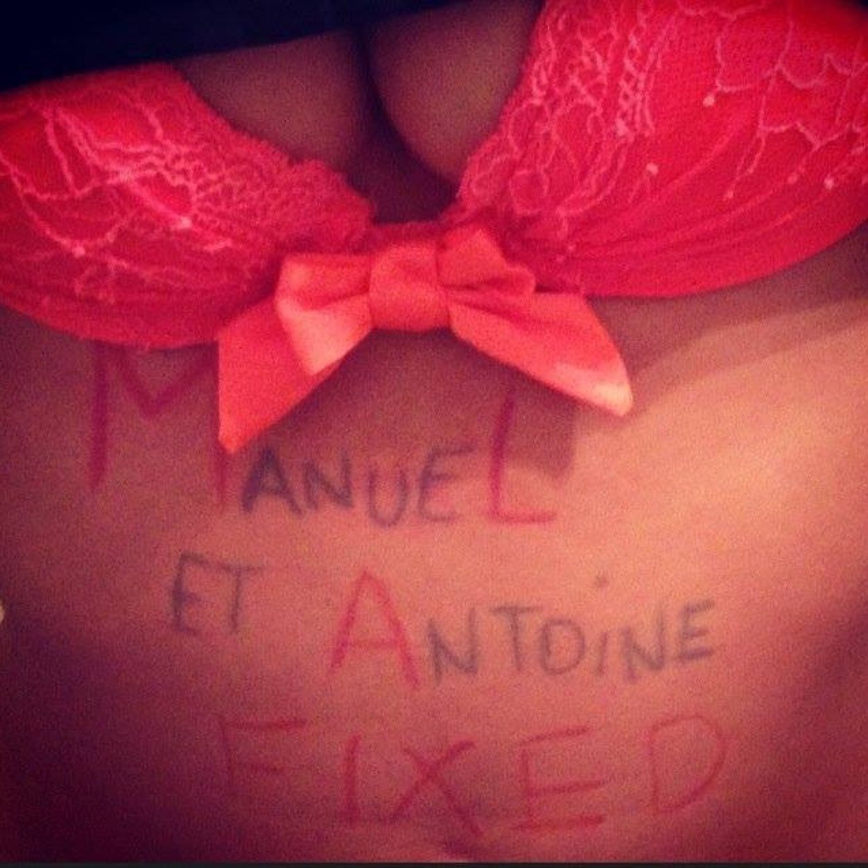 Vous aimez gagné ? Et bien vous êtes au bon endroit je suis la pour vous offrir mes services pas des analises mais des matchs 100% arrangé.