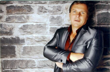 davidhalliwell0's profile picture. https://t.co/ghyq6GzEOp.
emmerdale..great train robbery.peakey blinders..the mill...