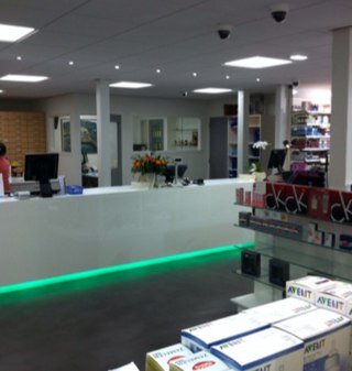 Alphega apotheek Kinker Kinkerstraat 327-331 1053 EW Amsterdam. Twitteraars: @hannekegomes