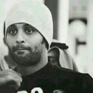 ‏. م ألوم قلبي كل مازاد الغرآم ودللك ، لان حبك ياكبير آلحب في قلبي كبر #Y20