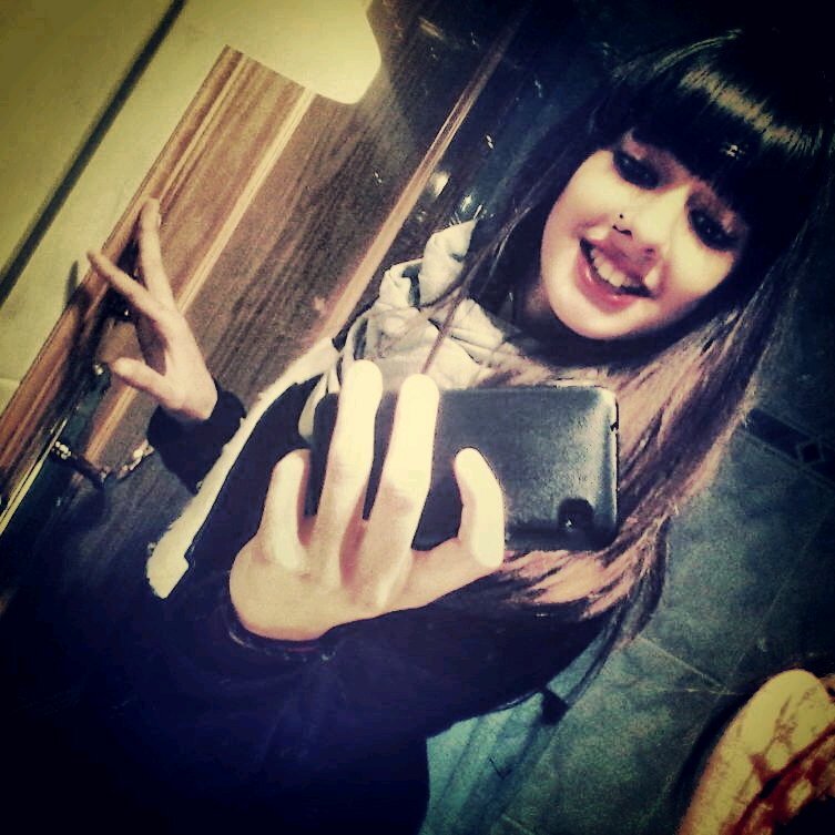 Loca desde que naci.Si no arriesgas no ganas// Tu para mi,yo para ti// Reirse hasta que duela. @AlbaBBL ♡ [Tomorrowland]