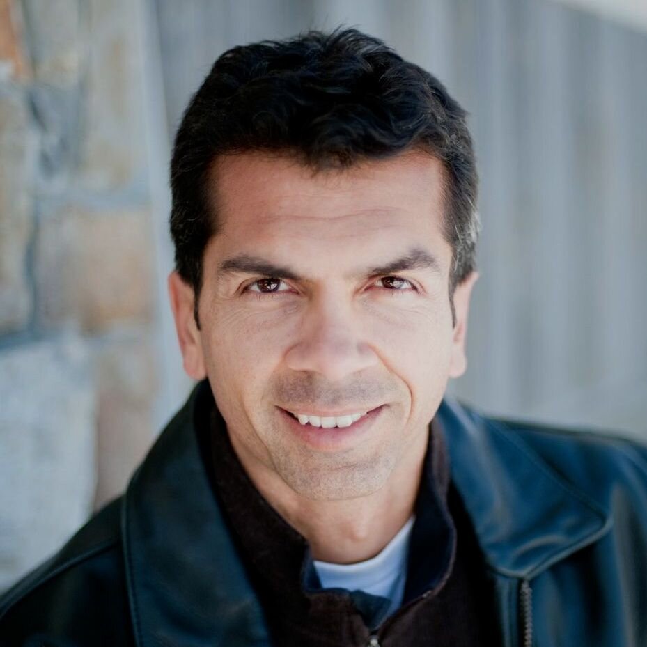 E-commerce entrepreneur, renewable energy advocate, EV driver, climber & mtn biker, expat Canuck.