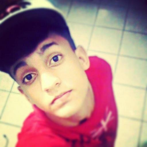 Quem me dera ao menos uma vez acreditar por um instante em tudo que existe, acreditar que o mundo é perfeito e que todas as pessoas são felizes.