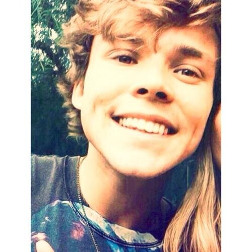 FOLLOW HER @iveymalik OR UNF