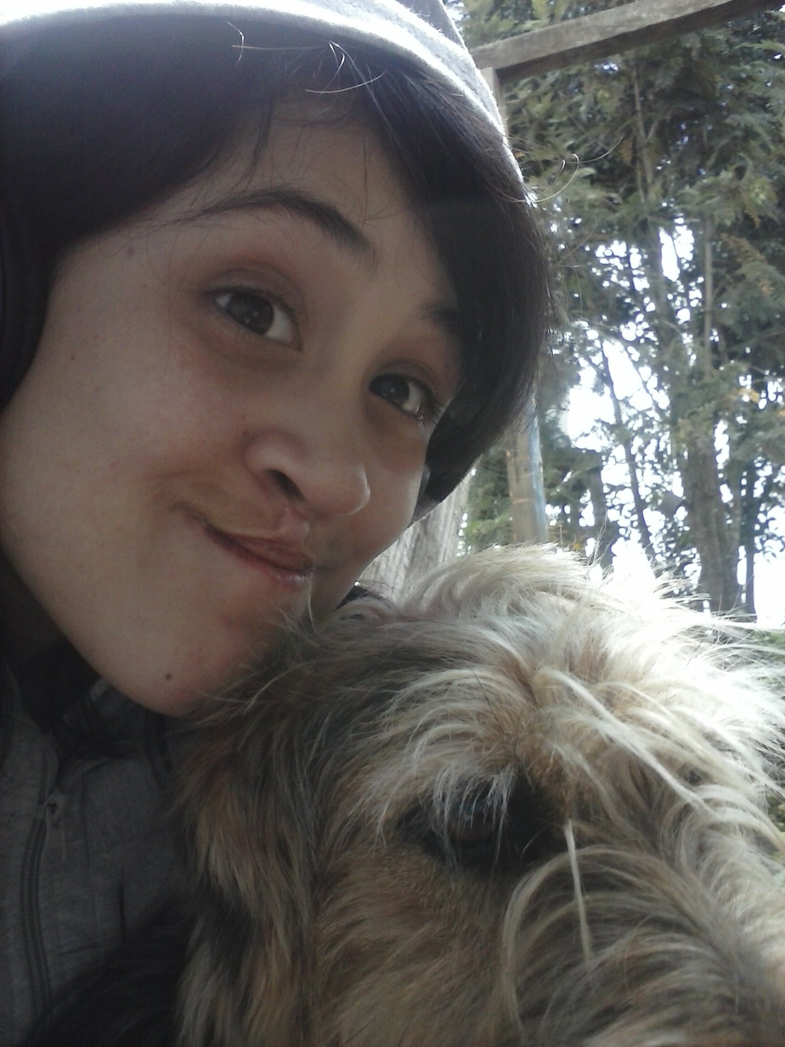 tengo 15 años, me encanta el rock y los animales...