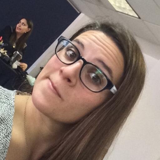 Soñadora, Activista, Ella.