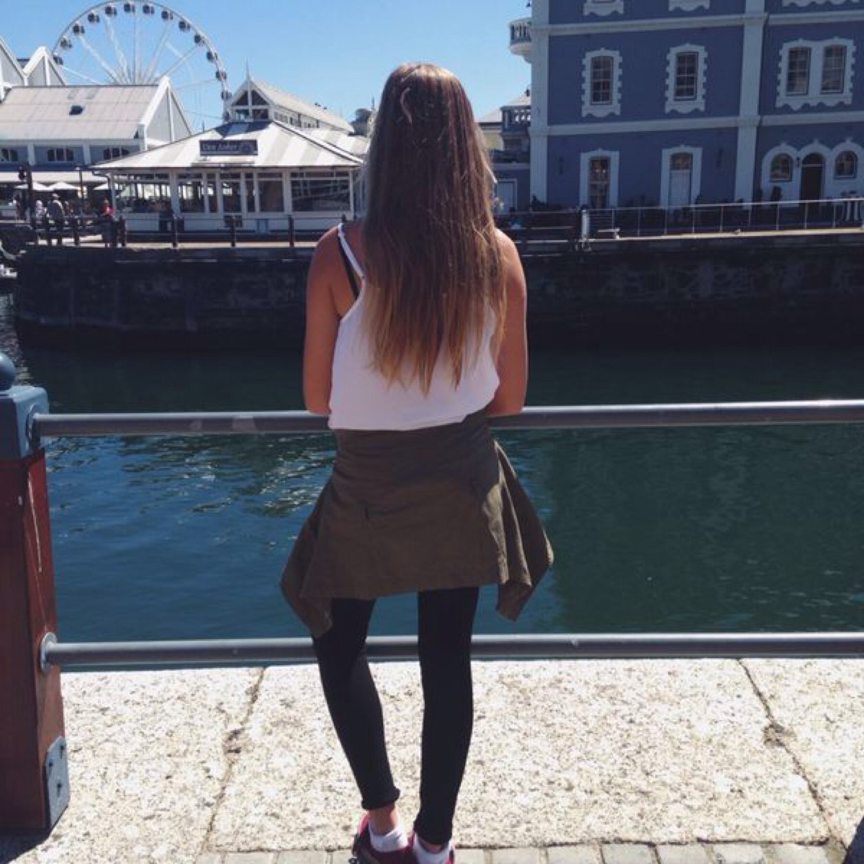 sarahbrierss's profile picture. Instagram: sarahbrierley_