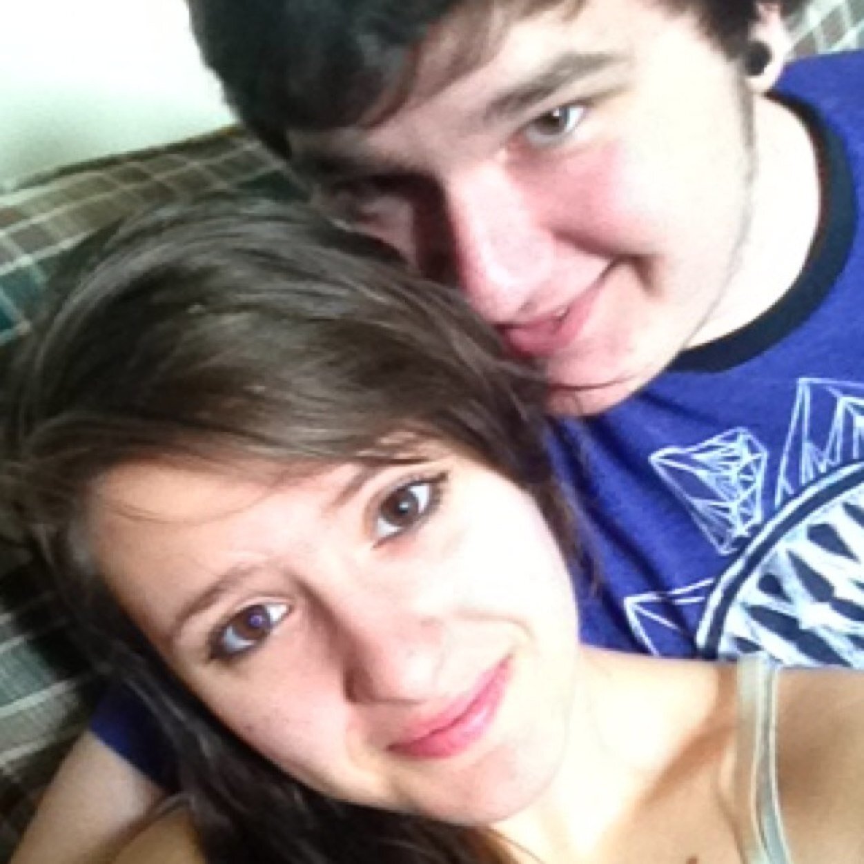 @R_willis94 stole my heart and i dont ever want it back! i love him so much! to the moon and back!!!! forever and always 3/12/14 goal 12.5k