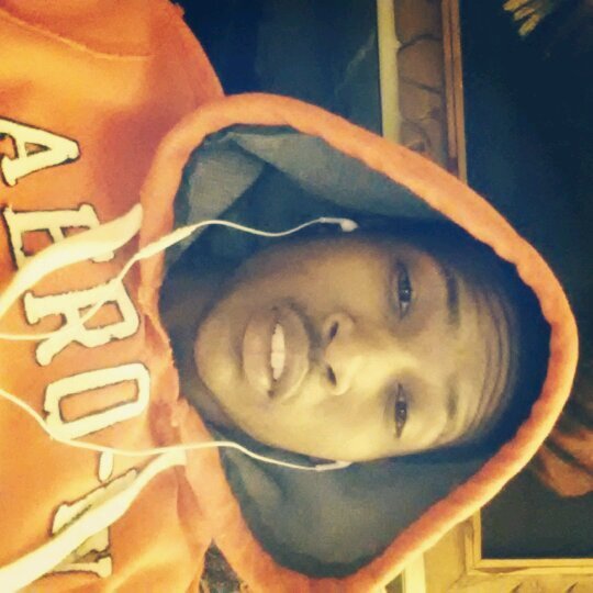 Follow mhee I'll follow you ™