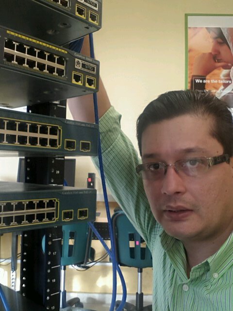 LeandroEspinoz3's profile picture. Facilitador Universidad Tecnología de Panamá - Investigador - ULatina de Panamá - Instuctor Cisco CCNA