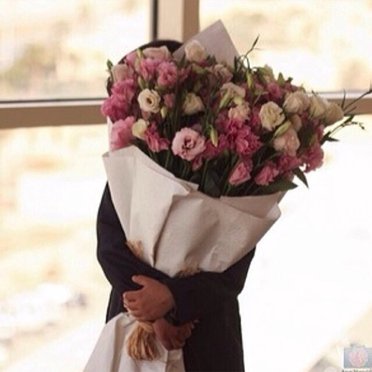 وَ خلفْ ٺِلكَ السّمْاءِ !حٌلمِي وَ ربُ السَمْاء كرِيم ❤