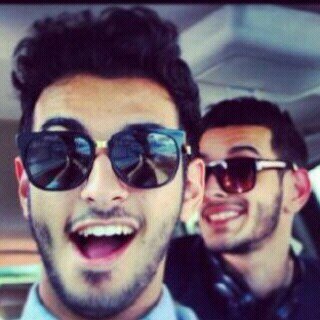 اضحكك بطل نفسيهه;-)