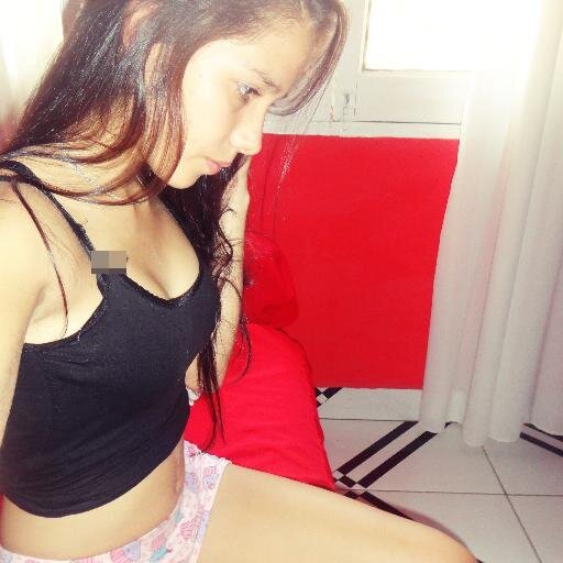 Amante de la pizza, obsecionada con las hamburguesas de BK', amante de la piscina ♥ AMO CANTAR :') Instagram: maga_villagra
