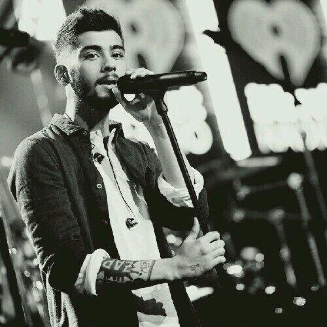 zayniemalik12's profile picture. If I lay here. If I just lay here. Would you lie with me and just forget the world?