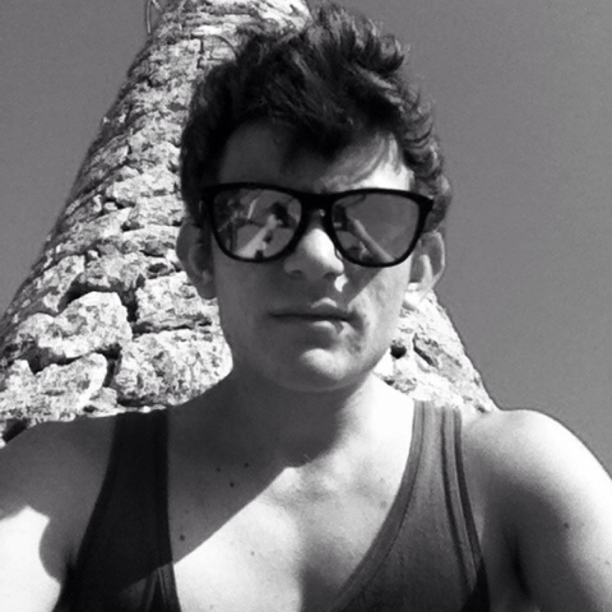 1994/ from LONDON,living in marbella . Love friends bikes and partys