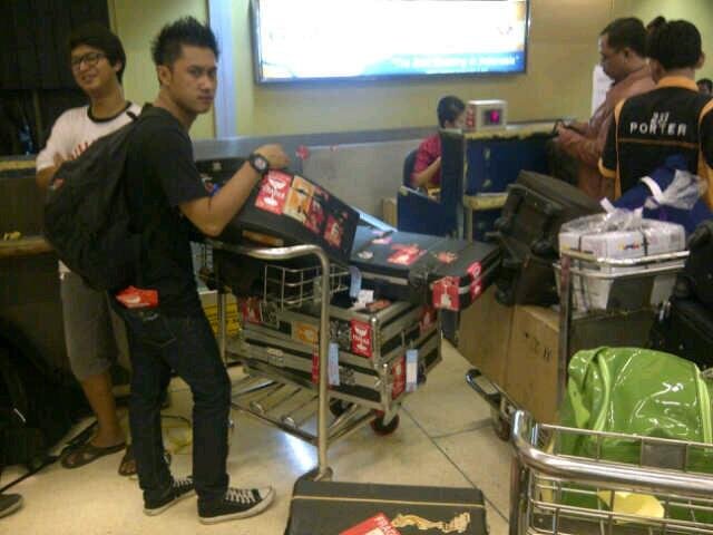 Team produksi/crew artis management/audioman/owner tigawarna_light