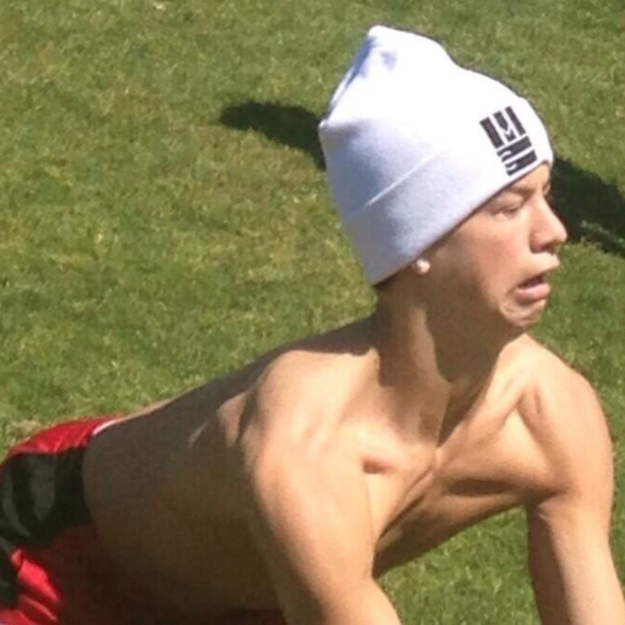 You just got a free follow so FOLLOW @canifflyfe