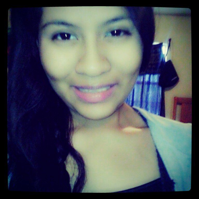 diana_mal98's profile picture. 'its  funny how strangers become friends,but how sad friends become strangers. 

sc:diana_isa98