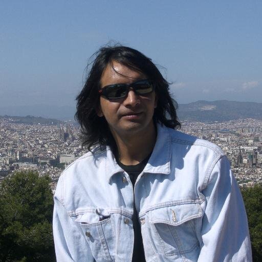 No soy de aquí, ni soy de allá, no tengo edad, ni porvenir, es mi color de identidad.