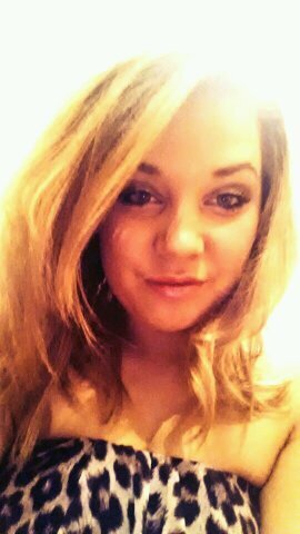 LauraKendall12's profile picture. 