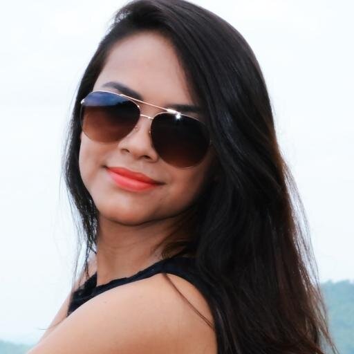 E uma vida para te adorar... Pensando e vivendo Deus..                                cursando ~~ Medicina