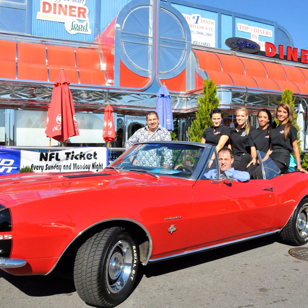 Jefferson Diner is the place where friends and family come together. We have been featured on Diners-Drive Ins-Dives, Unwrapped, TLC, Fox 5 Spike TV, Channel 12