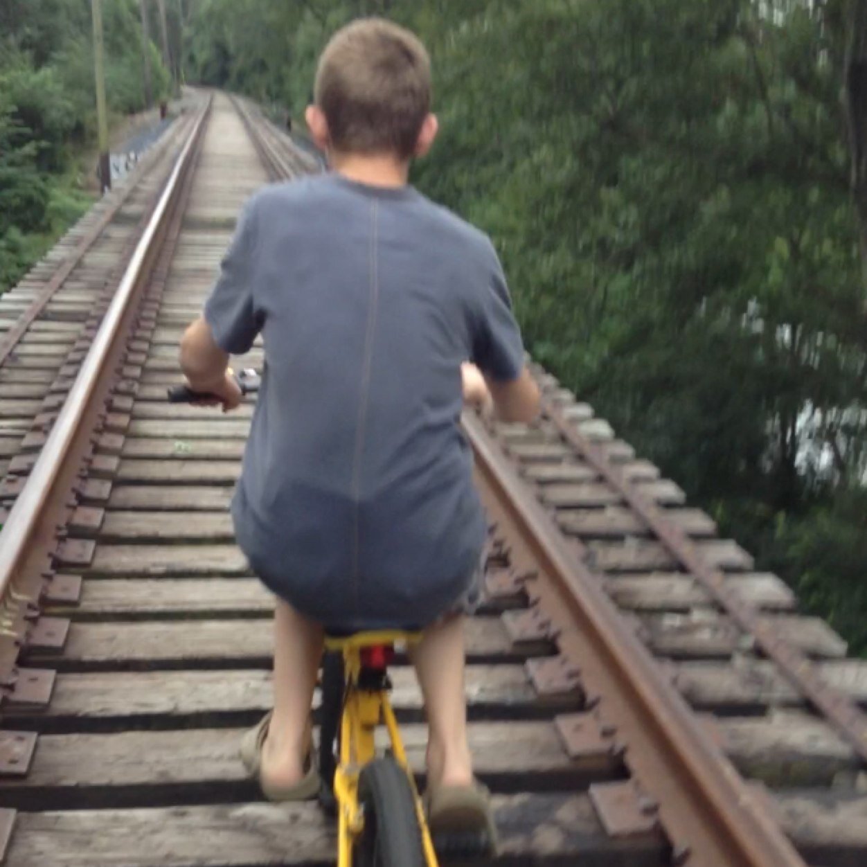 MineDaddy's profile picture. I'm looking to fuck a nice girl/have a relationship! I have no life so bored asf. Please send me pics if possible!