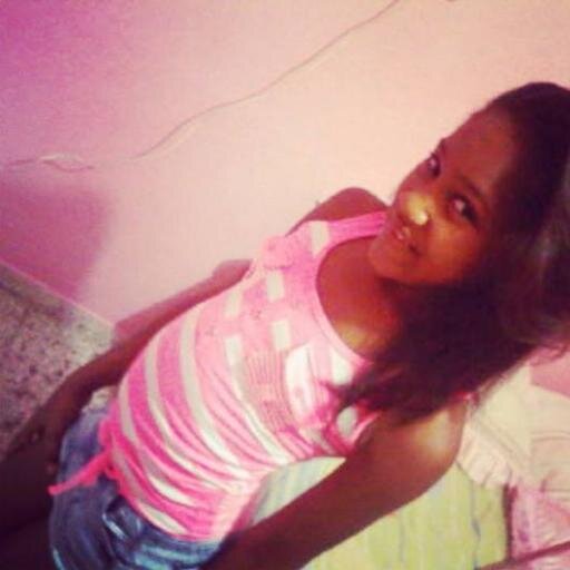 me gusta la musica, compartir con mis amigOs,soy respetuosa y me encanta bailar♥