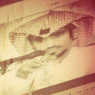 حساب يهتم ب آبيات الشاعر عيد الشدادي ويديره المسافر الشدادي
اما الحساب الرسمي لشاعرنا هو @vip_gharbi

5\5
