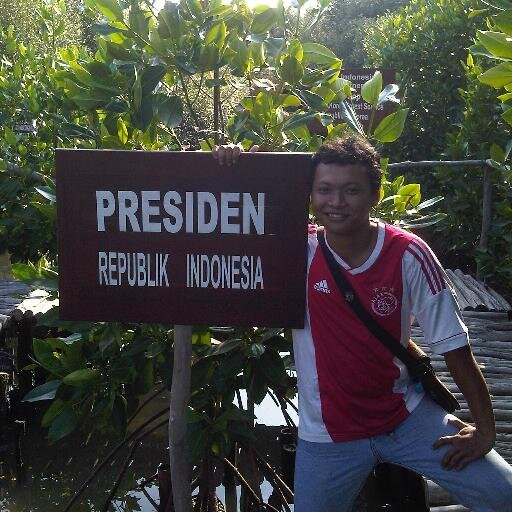 masih coba menjatuhkan orang lewat bola semangat || eens ajacied altijd ajacied