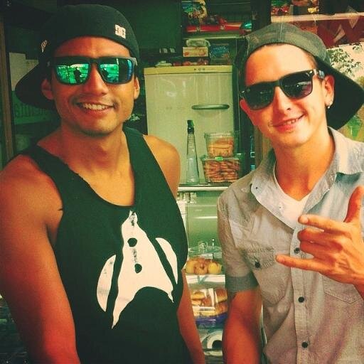 DPG TWITTER OFICIAL @DESPEGUEBAND 
DESPEGUEMUSIC@GMAIL.COM