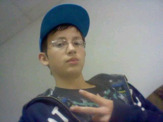 awsome gamer have kik, skype , facebook ,instagram , youtube ,snapchat what names felbfree to ask